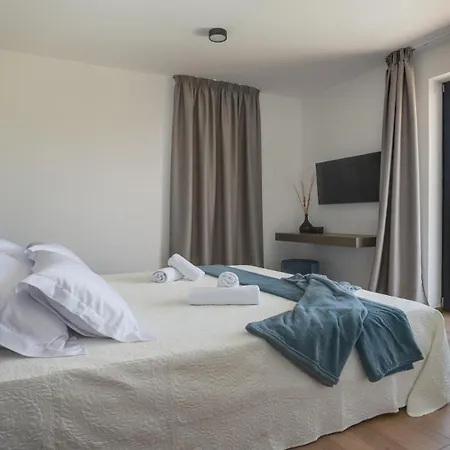 Villa Modern And Stylish In