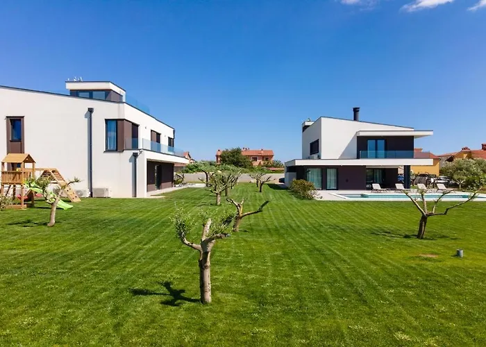 Villa Modern And Stylish In