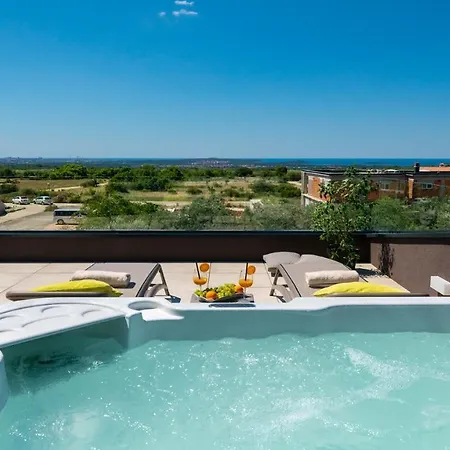 Modern And Stylish In Vila *